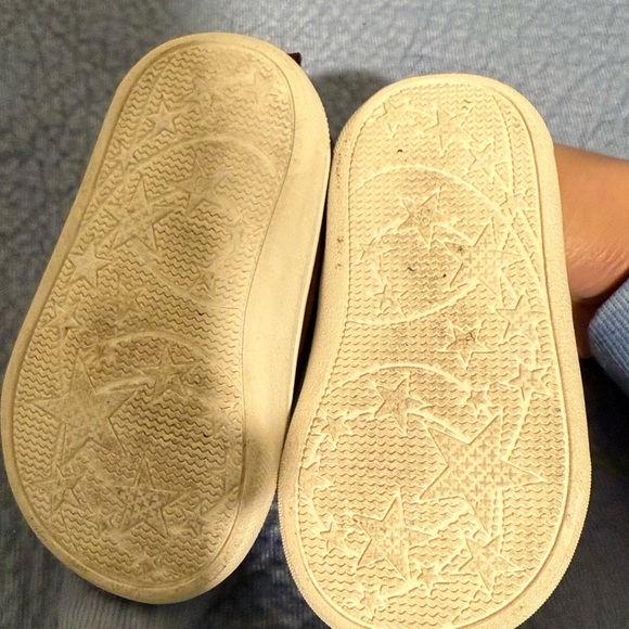 Carters Size:3 boys Brown Casual Sneakers with Velcro Strap - Picture 2 of 3